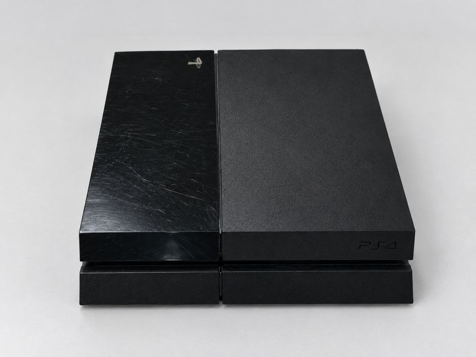 Продам PlayStation 4