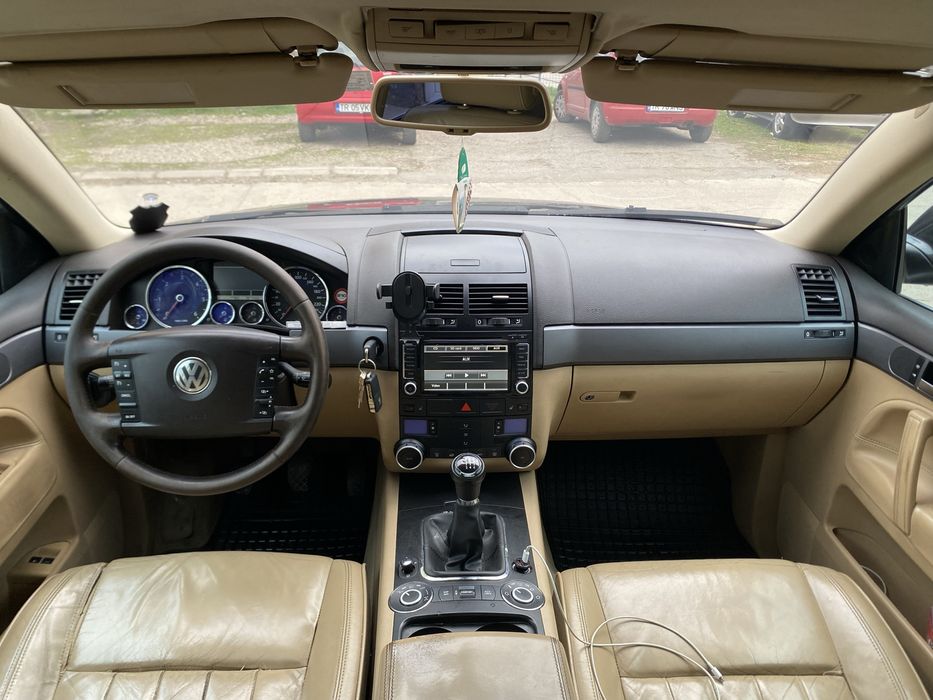 Volkswagen Touareg 3.0 TDI / Manual !