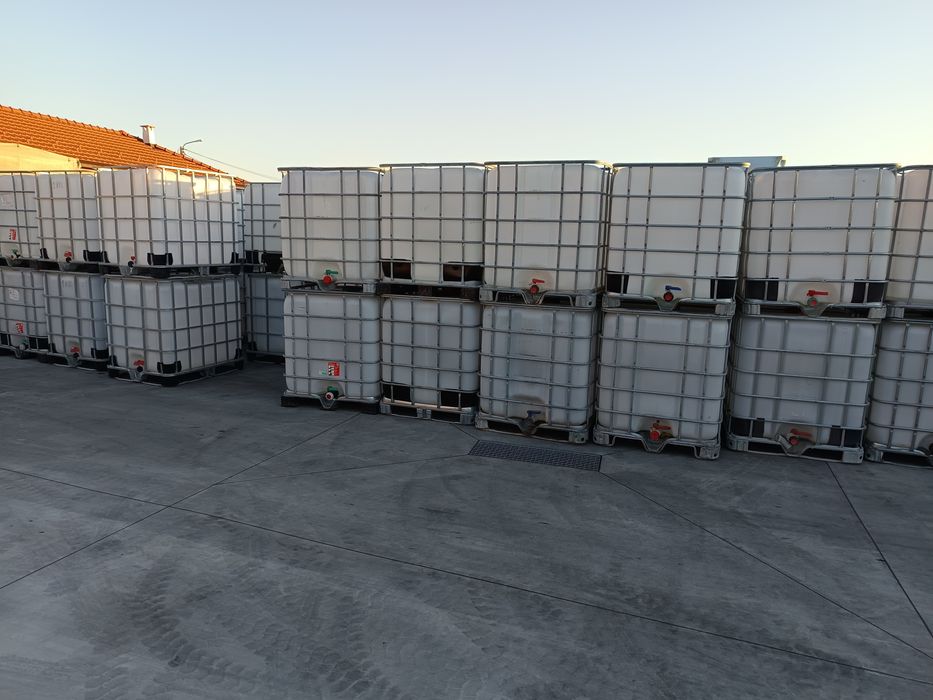 Бидони,Цистерни 1000 литра един тон