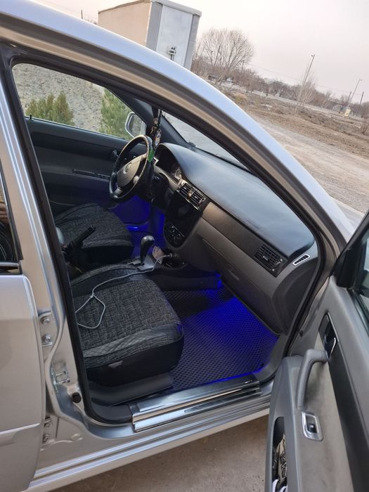 Gentra [jentra] aftamat srochna sotiladi