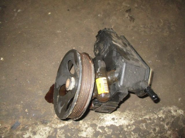 Pompa servodirectie cu vas Opel Vectra B motor 1,6 benzina 16 valve
