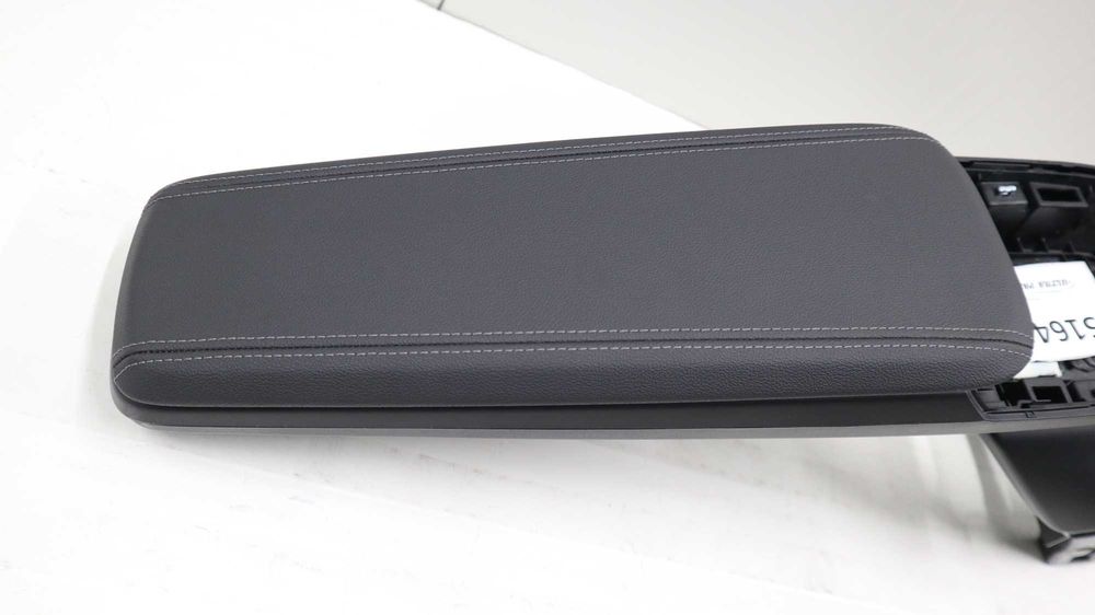 Подлакътник БМВ У06 У11 BMW U06 U11