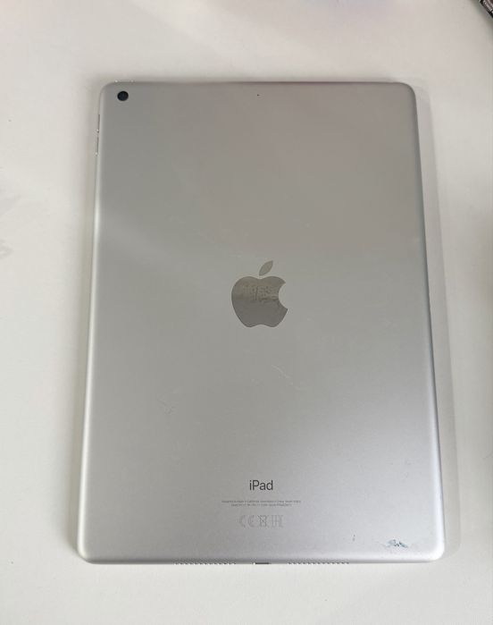 Серебристый iPad 10.2 64гб
