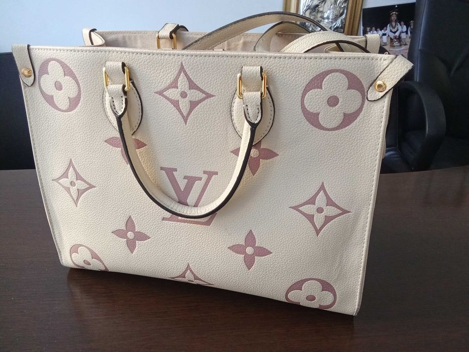 Кожена чанта Louise Viton -89 лв.