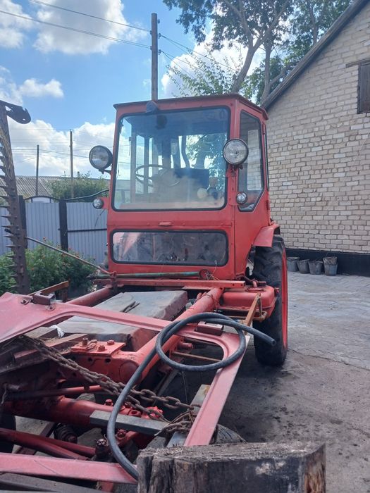 Продам трактор Т-16.