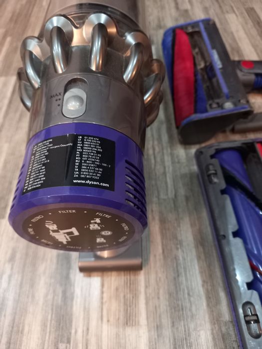 Aspirator Dyson v10