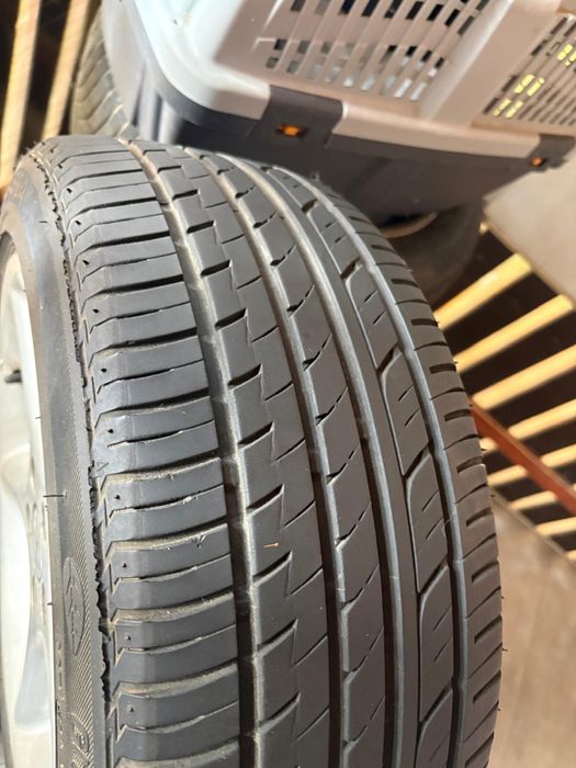 Vand cauciucuri de vara  plus jante aliaj vw 195 /50 r 15