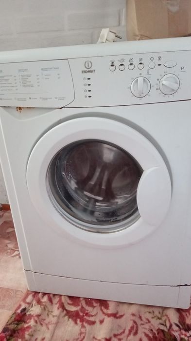 Стиралка индезит, можно на запчастии