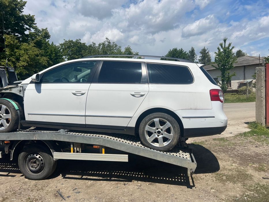 Motor turbina injectoare caseta directei vw passat b6 20 tdi cbab €5