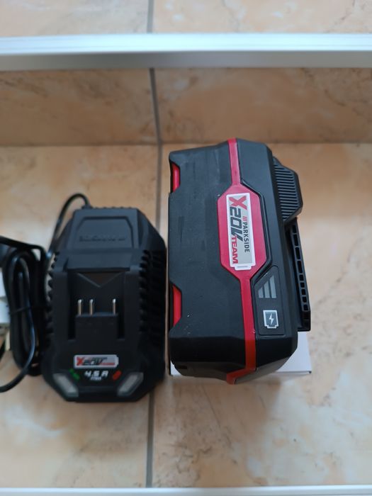 20V - 4 Ah / Батерия и зарядно Parkside/Парксайд