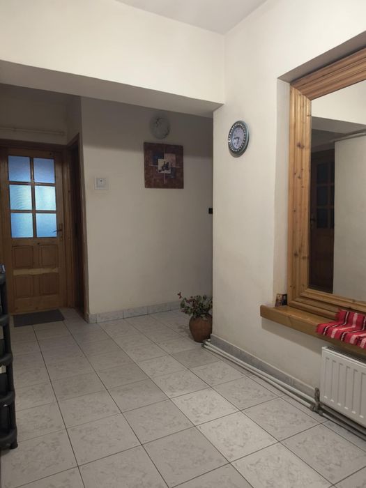 Proprietar, vând apartament 3 camere, zona centrală !