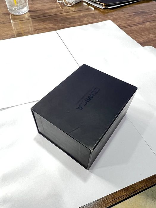 Ovoz yozish uskunasi sotiladi..