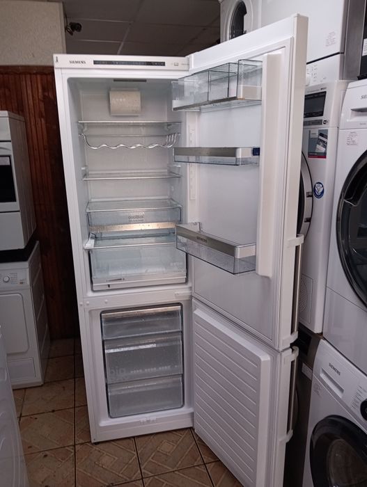Комбиниран хладилник с фризер Сименс Siemens с 2 години гаранция!