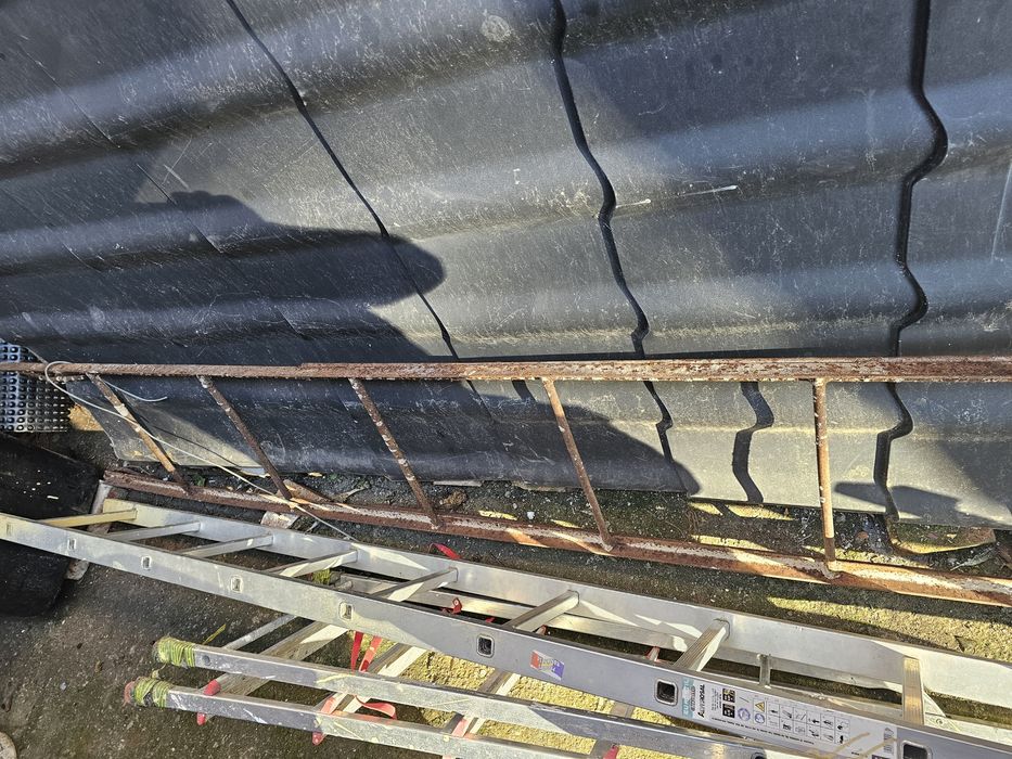 Scara metalica 3.5 metri din metal masiv ..facuta manual din cornier si fier masiv