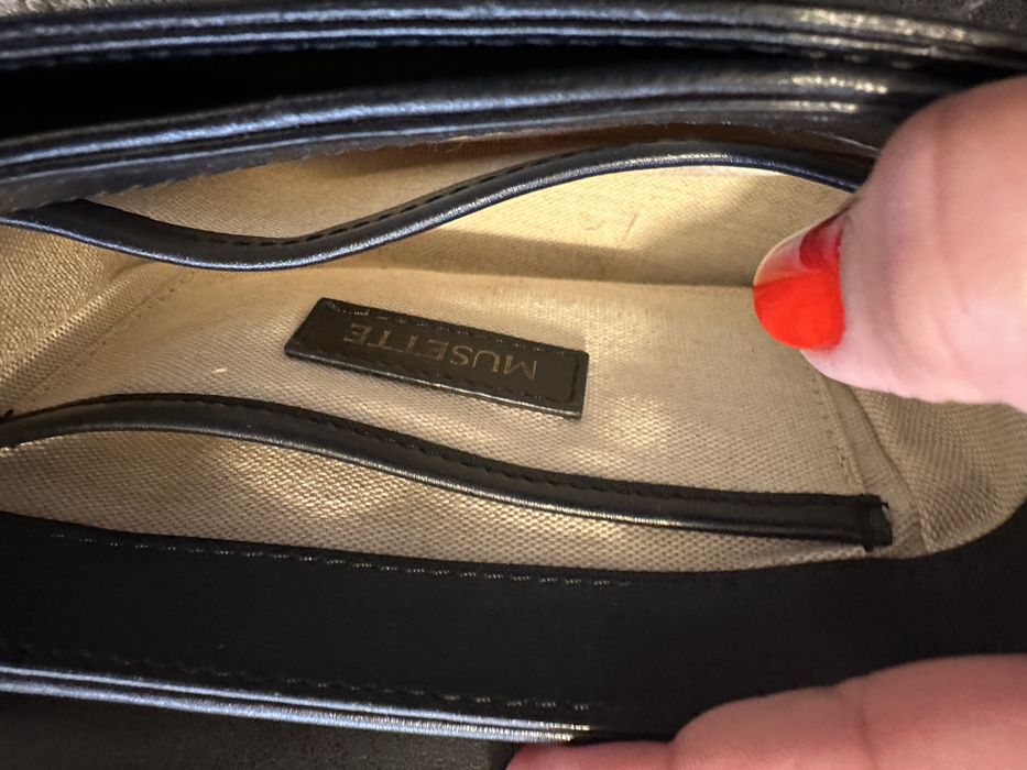 Geanta piele Musett ,culoare negru, dimensiuni 17x13,stare foarte buna