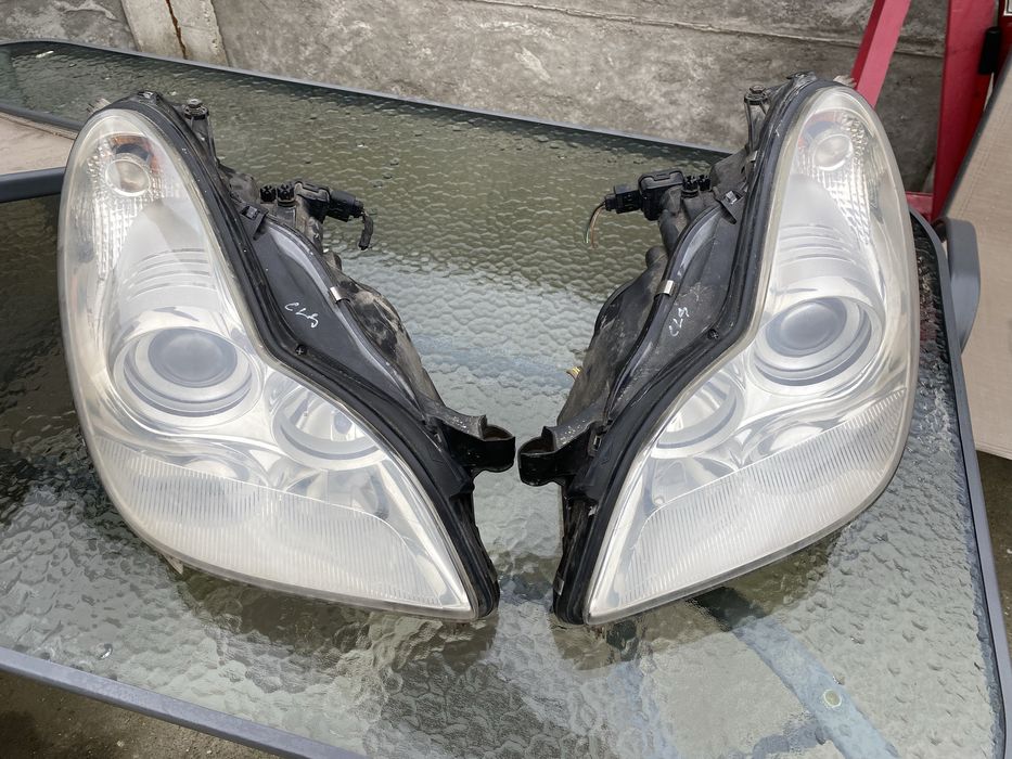 Faruri St/Dr Mercedes  CLS W219 Pret 1400 lei set