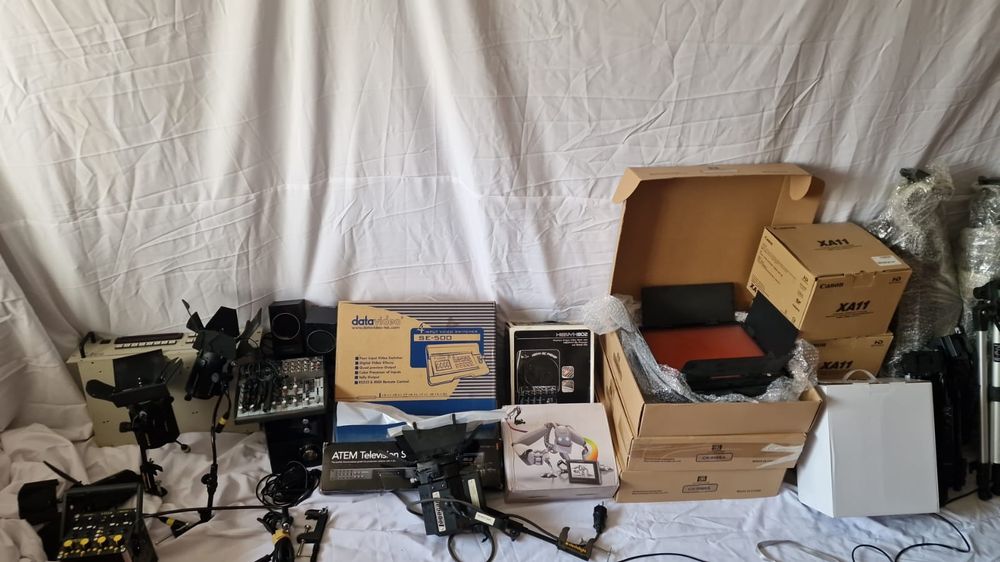 Продам студию и комплектующие