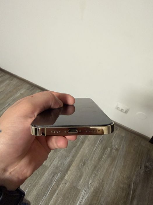 Vând Iphone 14 pro max 128gb ca și nou