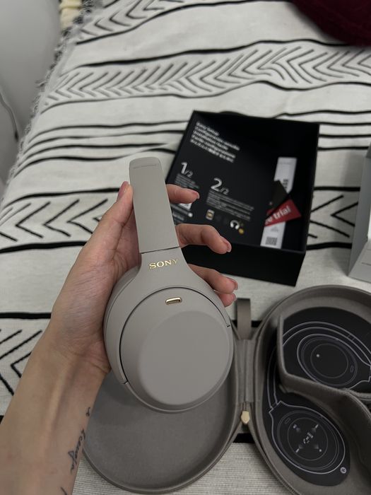 Наушнки Sony WH-1000XM4