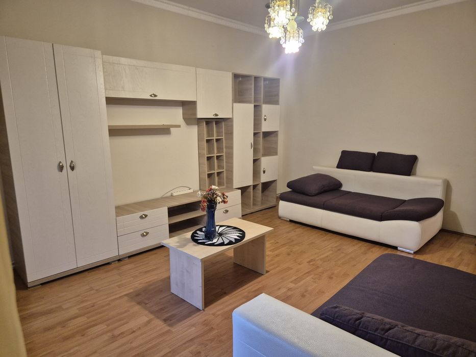 Apartament 4 camere decomandat