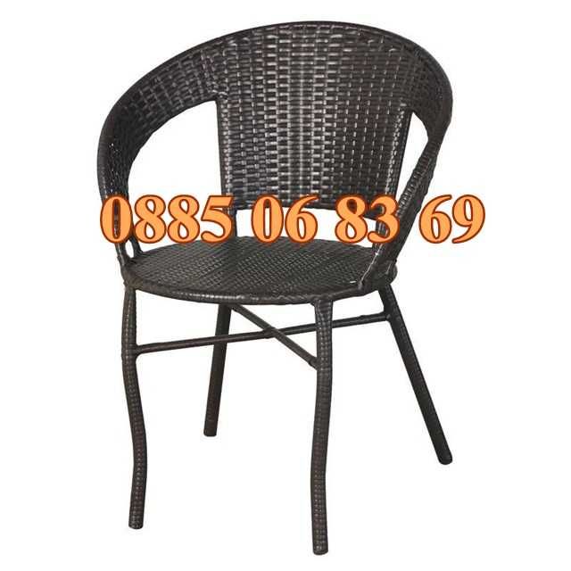 Градински ратанов комплект маса с два стола