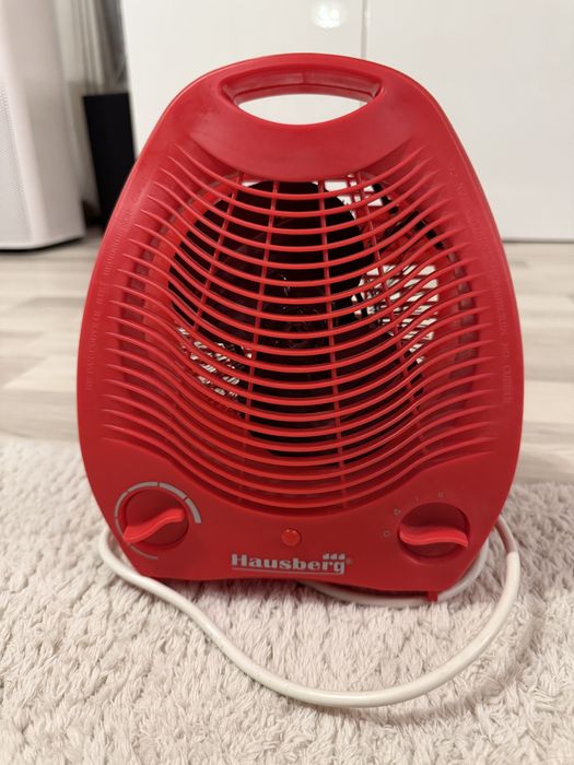 Încălzitor ventilator Hausberg HB-8501 RS în stare foarte bună. Putere de 2000W