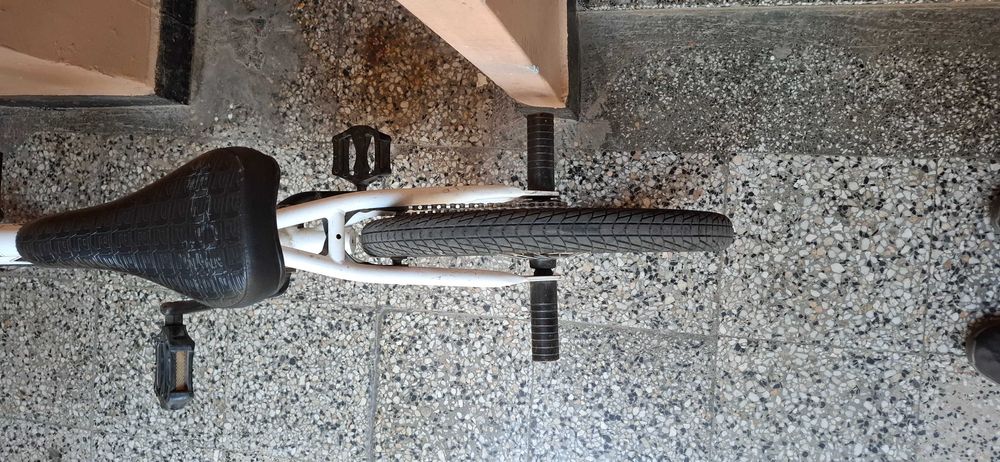 Колело BMX .....