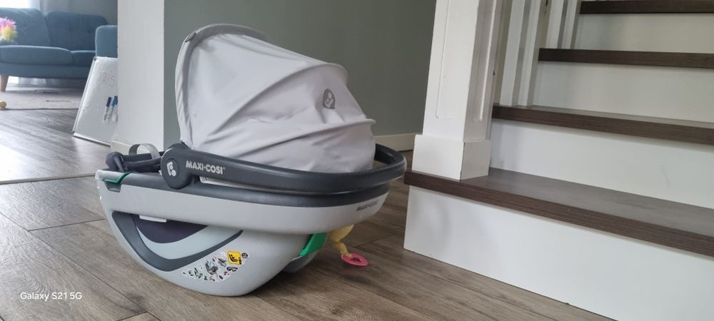 Vând scoica Maxi Cosi Coral 360