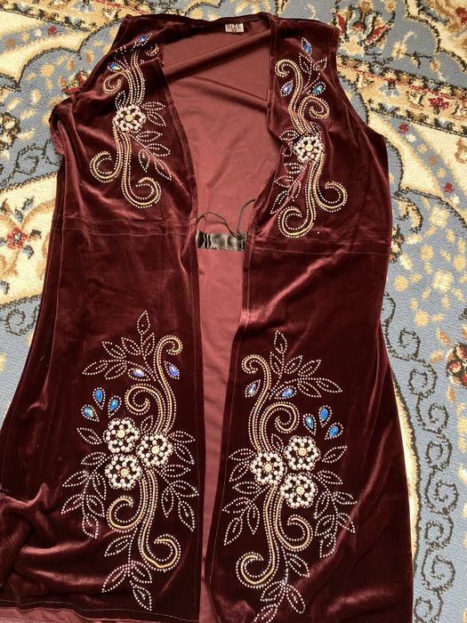 Продам  камзол женский