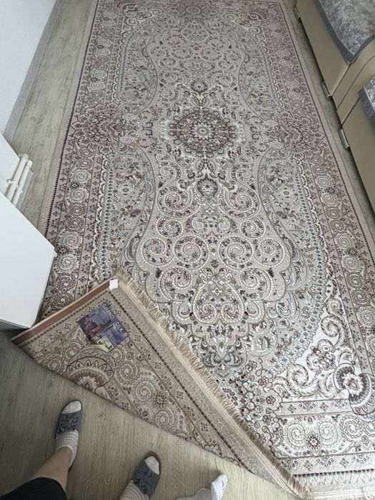 Продам за дешево турецкий ковер 2х4