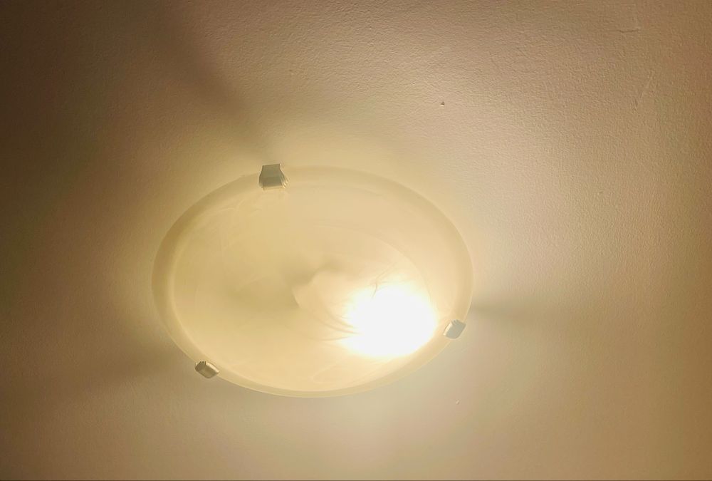 Осветително тяло - плафон за таван