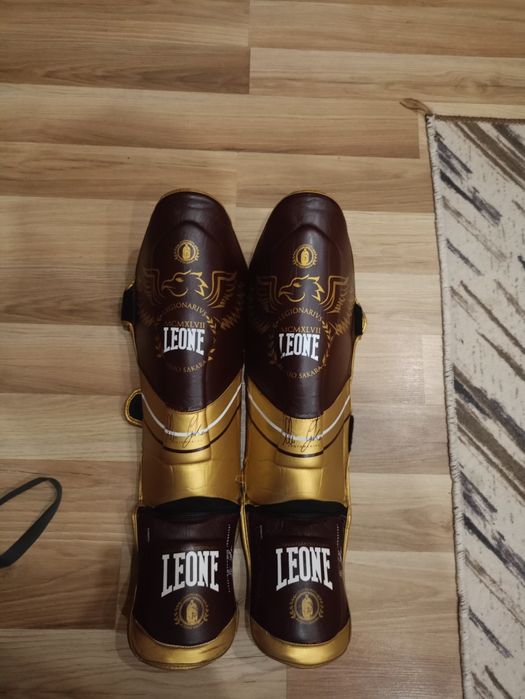 Протектори за крака Leone
