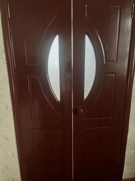 Продам двери  б/у