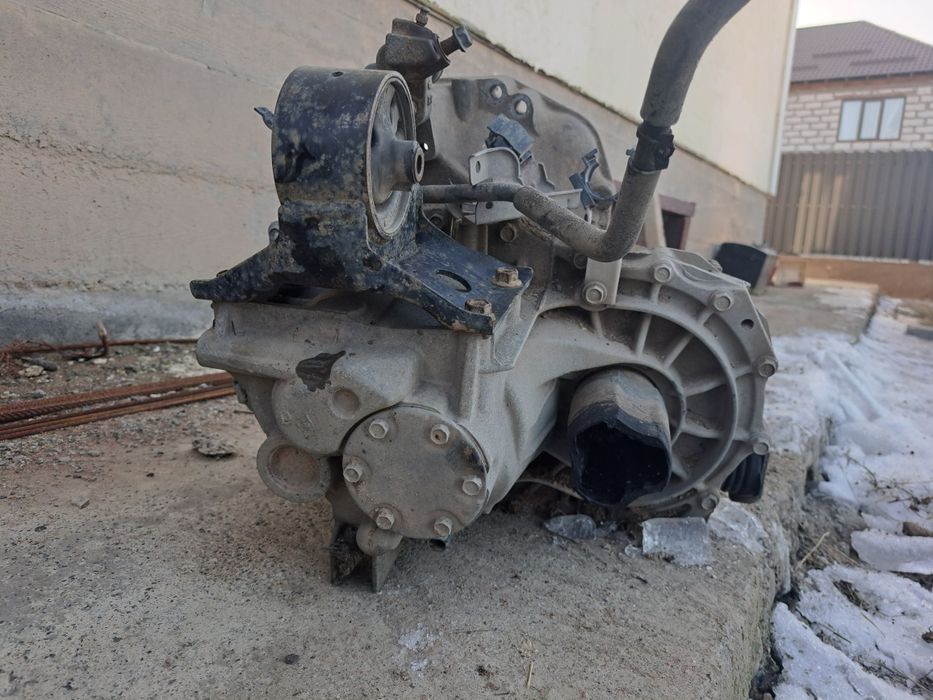 Коробка механика от Ниссан Алмера N16