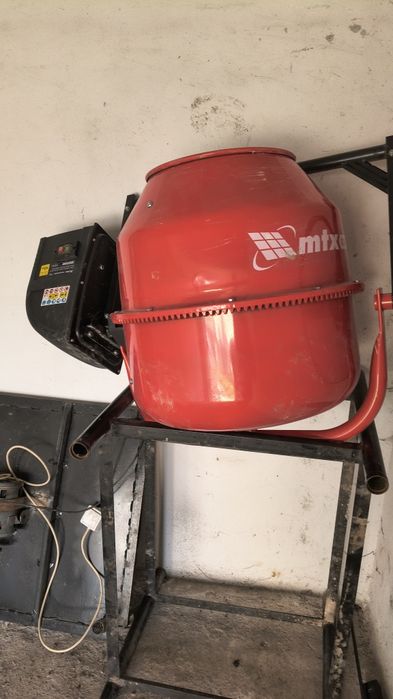 Бетонобъркачка mtx 200l 800w