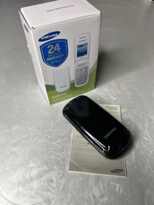 Продам  телефон раскладушка Samsung E1272