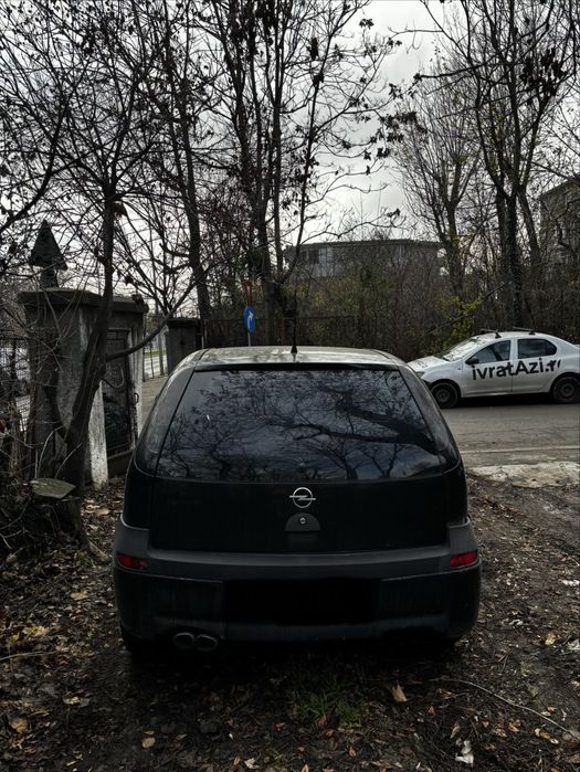 Opel corsa 1.2 coupe