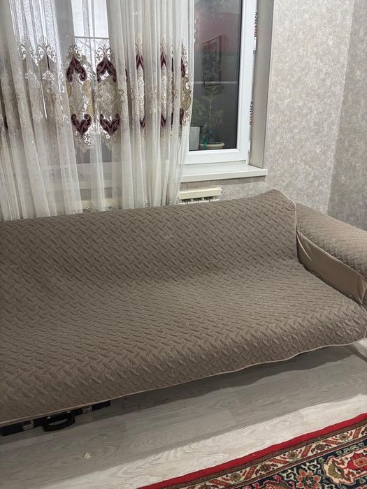 Продается диван 1