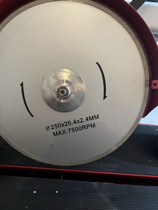 Продам плиткорез!