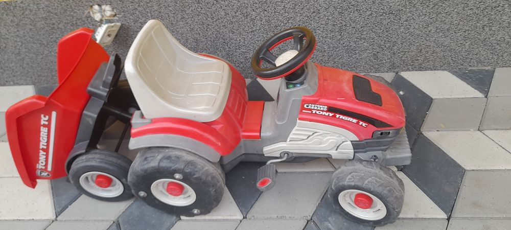 Tractor cu pedale Tony Tigre
