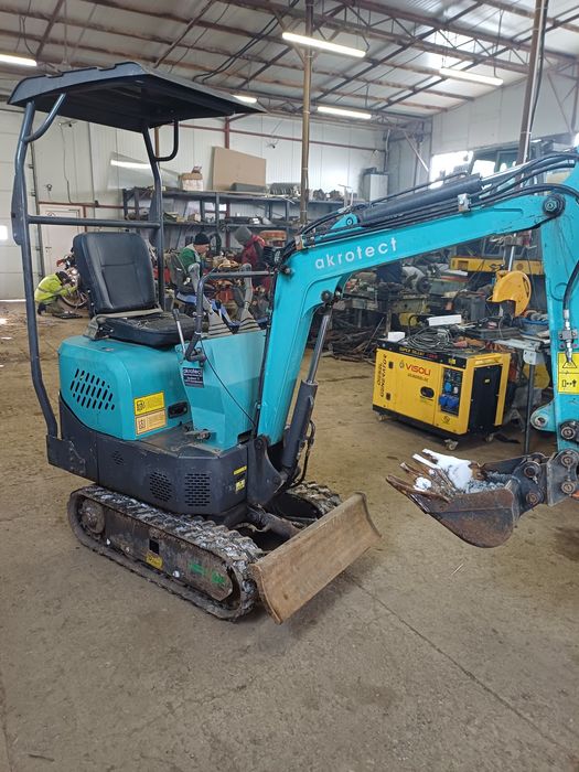 Miniexcavator Akrotect AK 08
