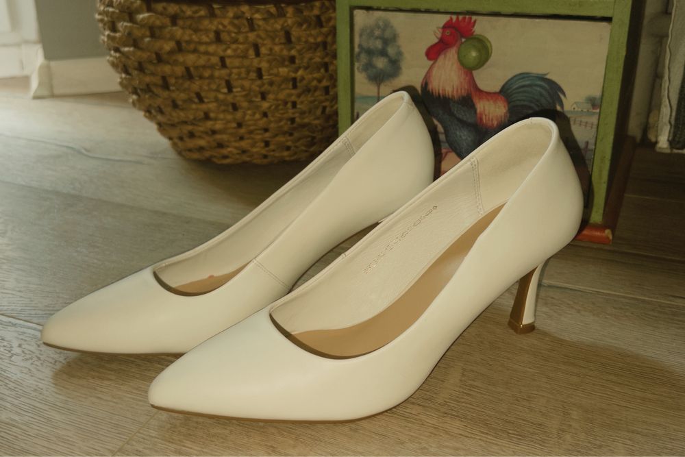 луксозни кожени обувки на ток LASOCKI