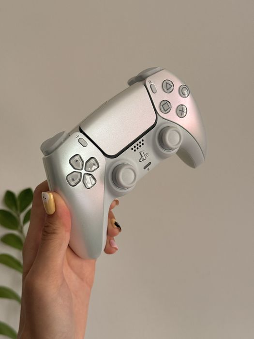Sony PS5 DualSense Controller Chroma Pearl