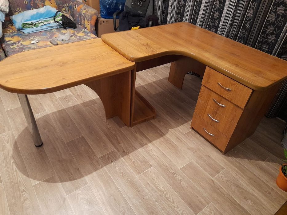 Столы офисные 2 шт.