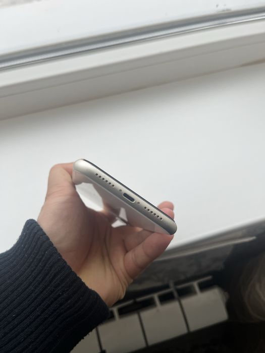 Iphone 11/128 белый