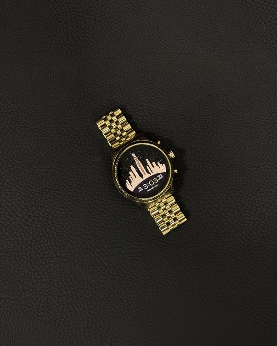 Продавам smart часовник Michael KORS