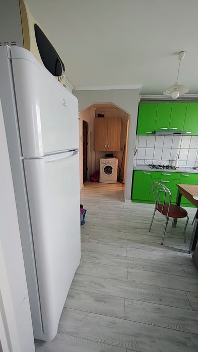 Închiriez garsonieră