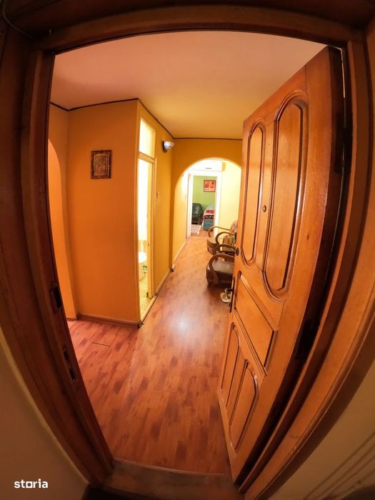 Apartament 4 camere decomandat | 88 mp | Parter | 3 bai | Zona semicen
