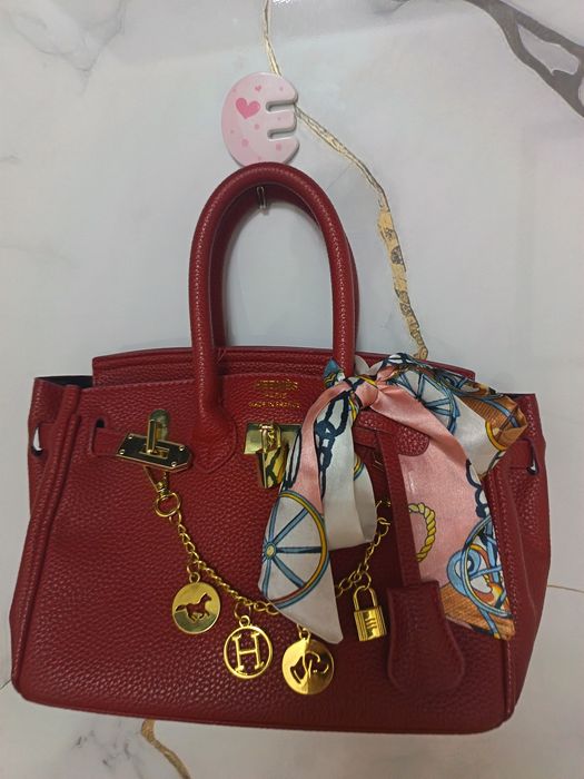 Sumka Hermes qizil