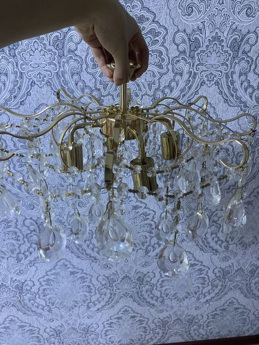 Продам люстру…..